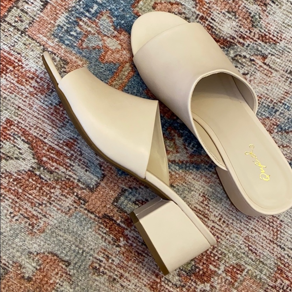 Qupid Blush Mules